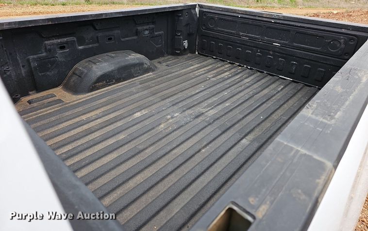 image for item MB9976 2020 Chevrolet Silverado 2500HD  Crew Cab pickup truck