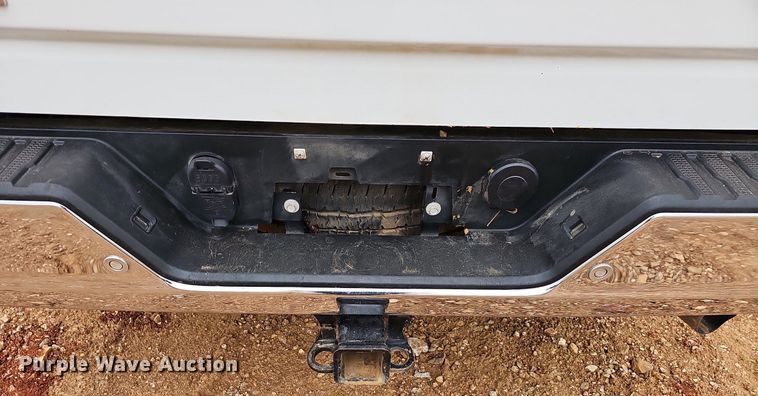 image for item MB9976 2020 Chevrolet Silverado 2500HD  Crew Cab pickup truck