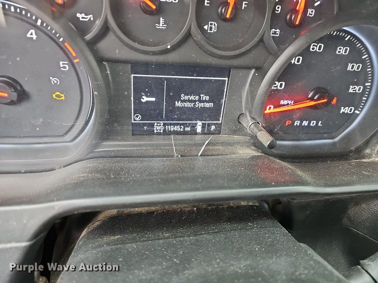 image for item MB9976 2020 Chevrolet Silverado 2500HD  Crew Cab pickup truck