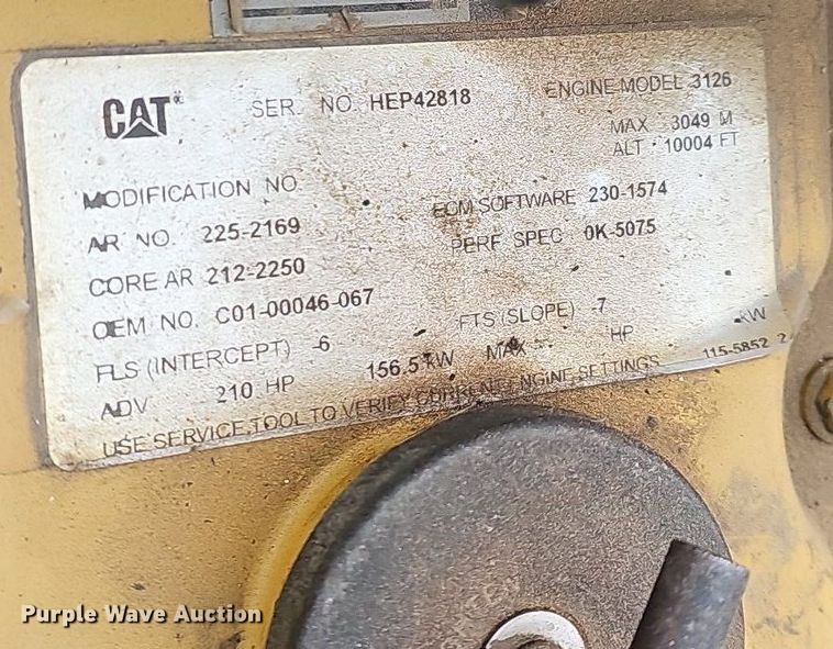 image for item MB9980 2004 Freightliner FL70  box truck