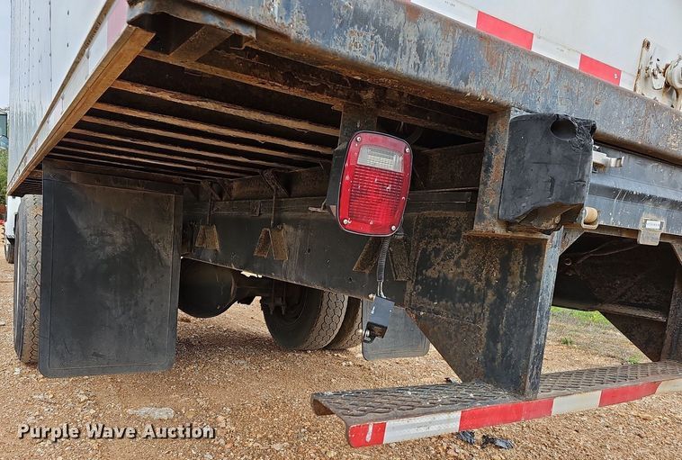 image for item MB9980 2004 Freightliner FL70  box truck