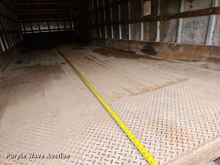 image for item MB9980 2004 Freightliner FL70  box truck