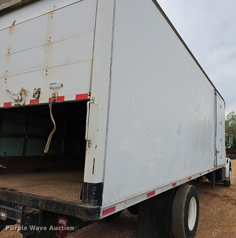 image for item MB9980 2004 Freightliner FL70  box truck