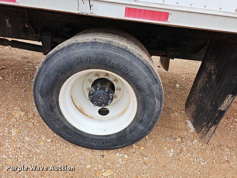 image for item MB9980 2004 Freightliner FL70  box truck