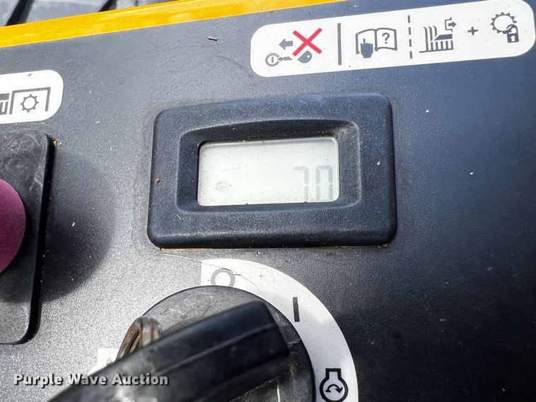 image for item MF9881 2021 Hustler Fasttrak  ZTR lawn mower