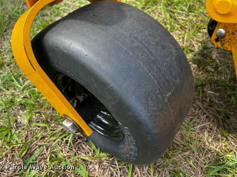 image for item MF9881 2021 Hustler Fasttrak  ZTR lawn mower