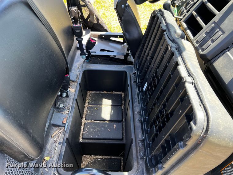 image for item MF9886 2022 John Deere Gator  utility vehicle