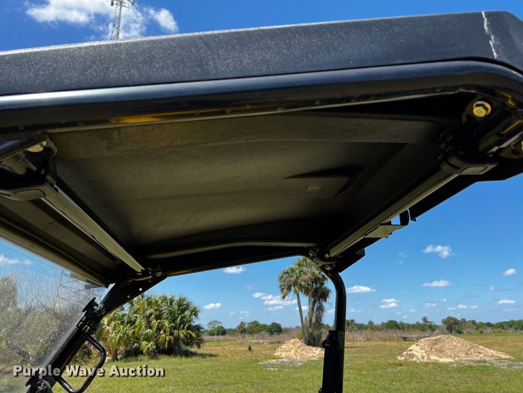 image for item MF9887 2022 John Deere XUV560E  utility vehicle