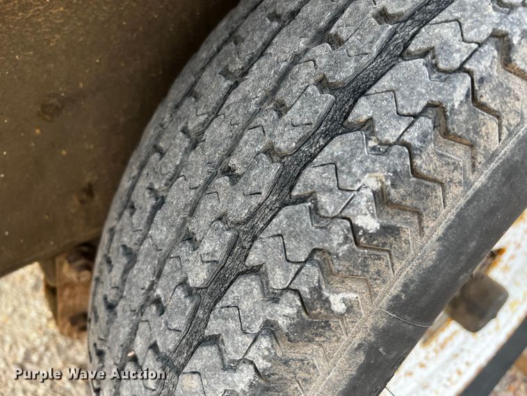 image for item MF9909 Sullivan D185  air compressor