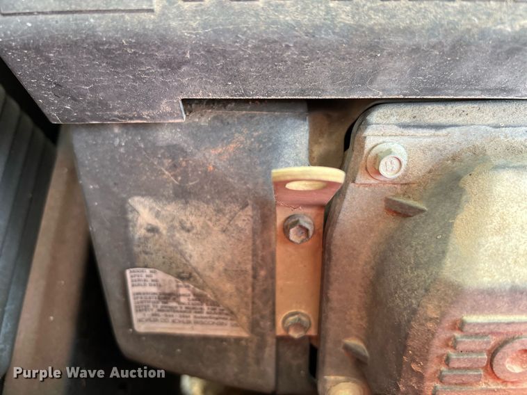 image for item MF9924 Lincoln Electric Ranger 305G  welder/generator