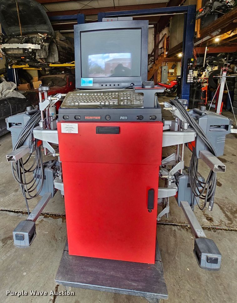 image for item MI9505 Hunter P611  alignment machine