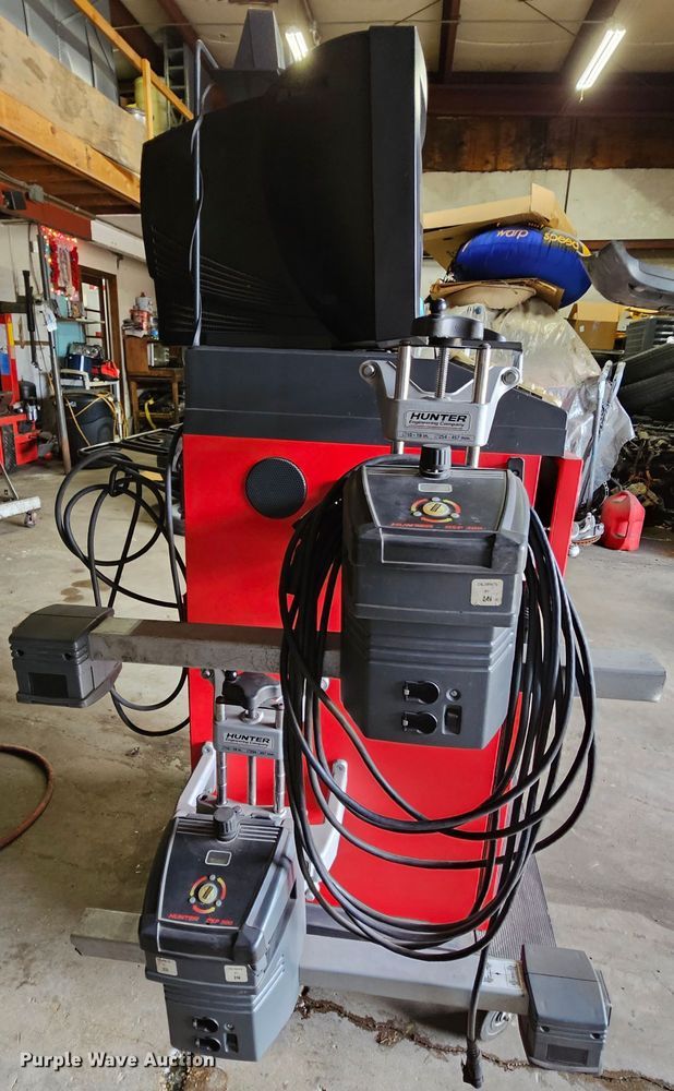 image for item MI9505 Hunter P611  alignment machine