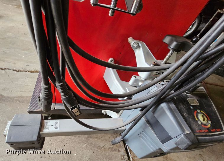 image for item MI9505 Hunter P611  alignment machine