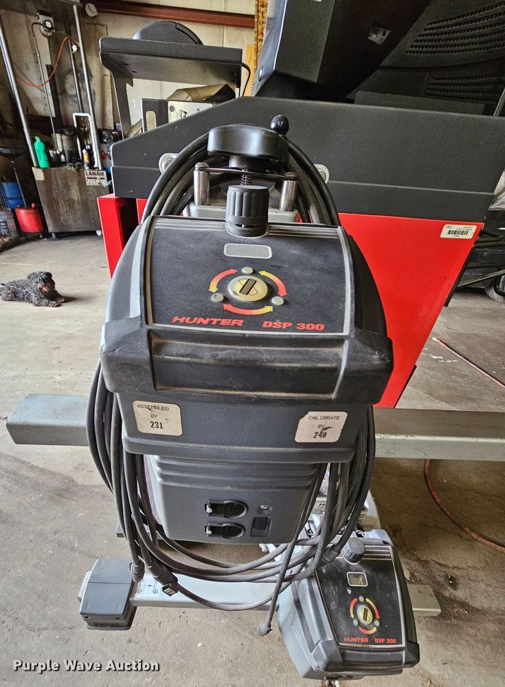 image for item MI9505 Hunter P611  alignment machine