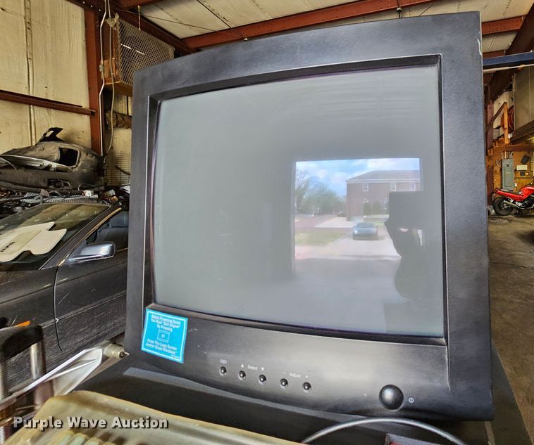 image for item MI9505 Hunter P611  alignment machine