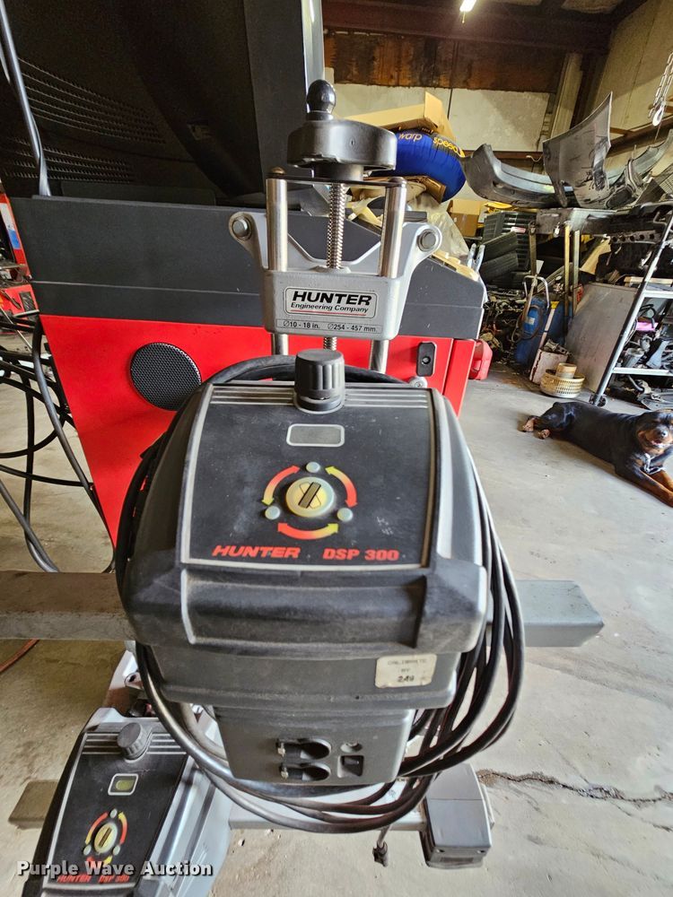 image for item MI9505 Hunter P611  alignment machine