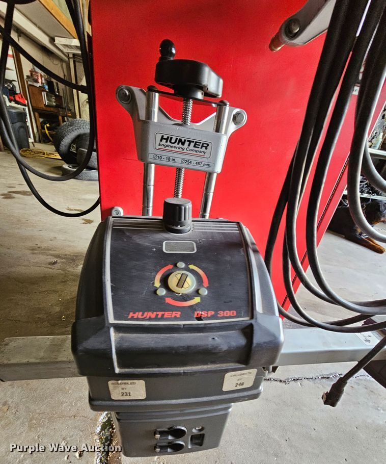 image for item MI9505 Hunter P611  alignment machine