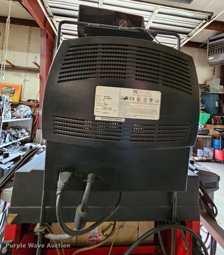 image for item MI9505 Hunter P611  alignment machine