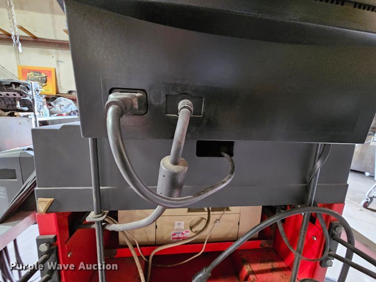 image for item MI9505 Hunter P611  alignment machine