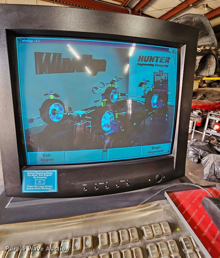 image for item MI9505 Hunter P611  alignment machine