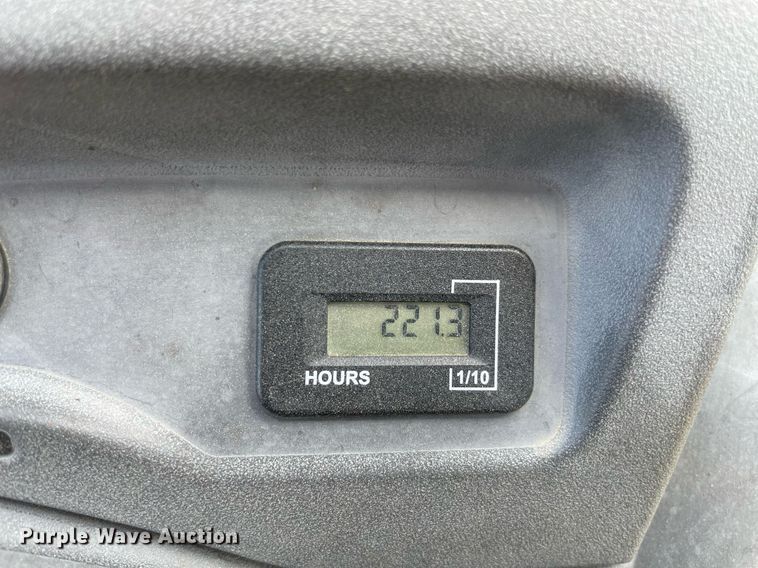 image for item MM9481 2009 Kawasaki Mule 600  utility vehicle