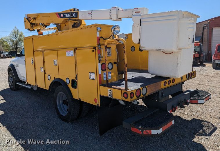 image for item MN9805 2014 Dodge Ram 5500  bucket truck