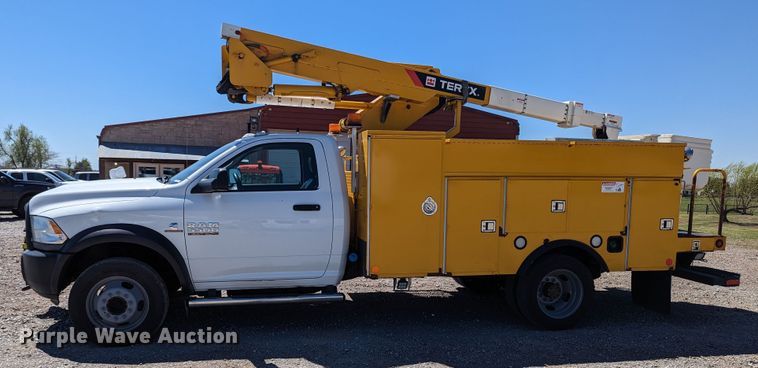 image for item MN9805 2014 Dodge Ram 5500  bucket truck