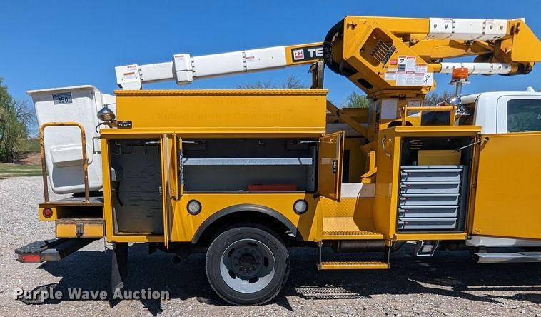 image for item MN9805 2014 Dodge Ram 5500  bucket truck