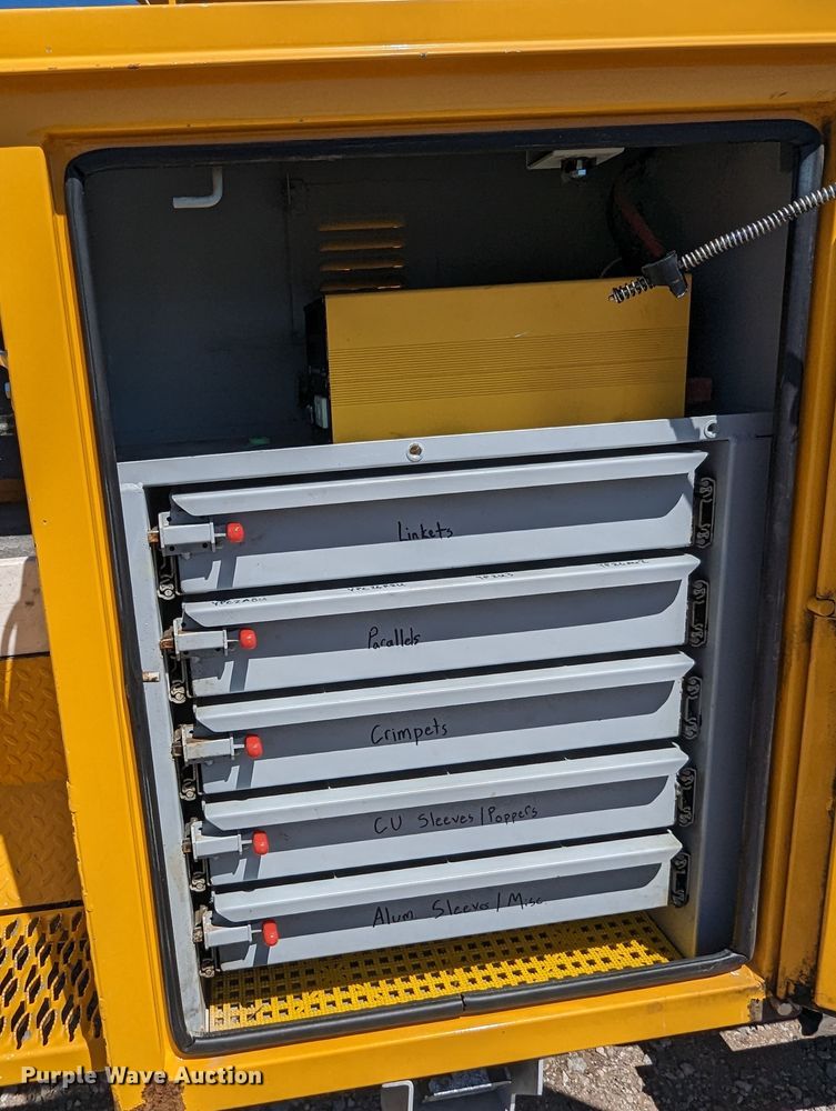 image for item MN9805 2014 Dodge Ram 5500  bucket truck