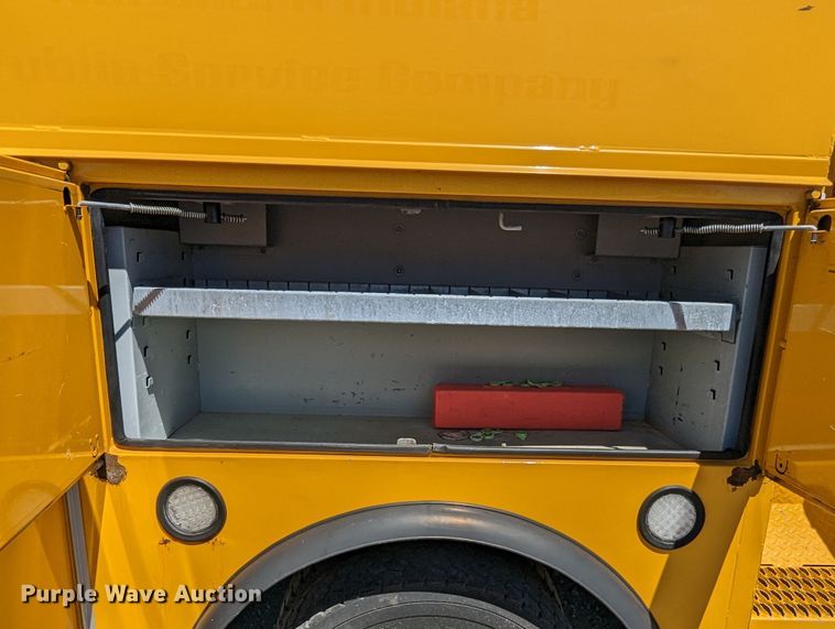 image for item MN9805 2014 Dodge Ram 5500  bucket truck