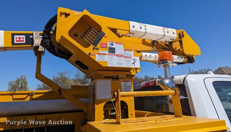 image for item MN9805 2014 Dodge Ram 5500  bucket truck