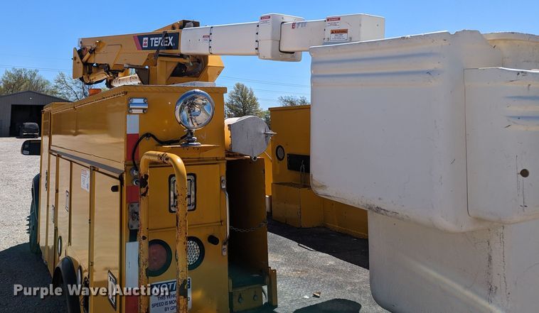 image for item MN9805 2014 Dodge Ram 5500  bucket truck