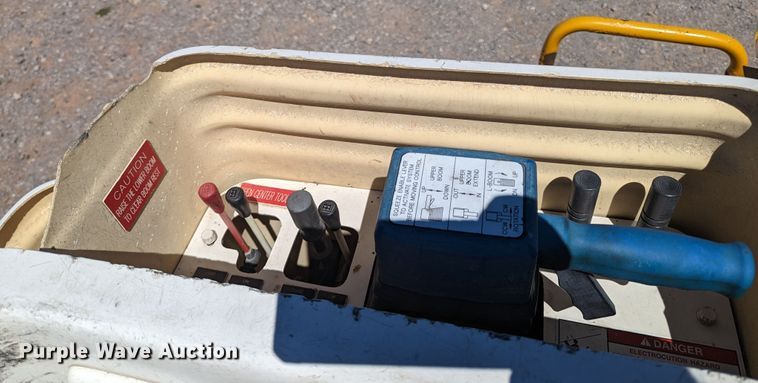 image for item MN9805 2014 Dodge Ram 5500  bucket truck