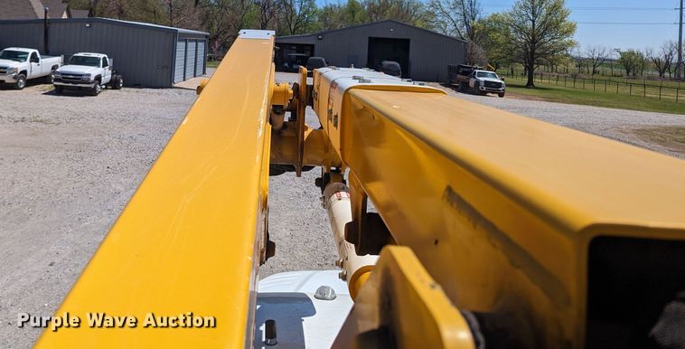 image for item MN9805 2014 Dodge Ram 5500  bucket truck