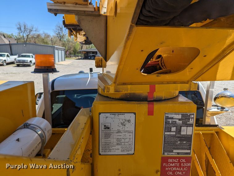 image for item MN9805 2014 Dodge Ram 5500  bucket truck