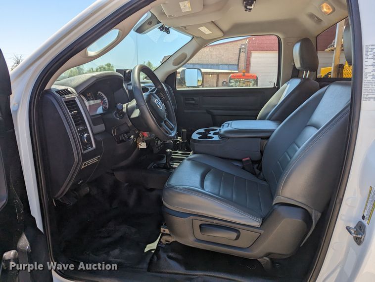 image for item MN9805 2014 Dodge Ram 5500  bucket truck