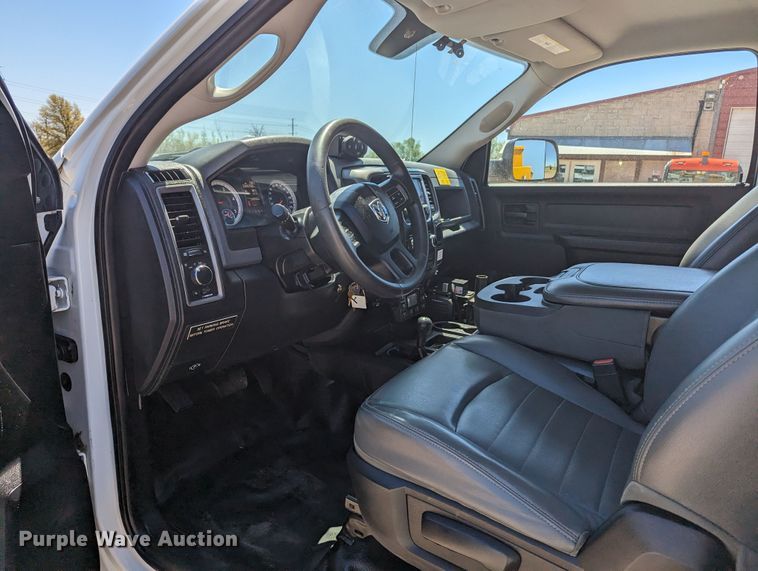 image for item MN9805 2014 Dodge Ram 5500  bucket truck