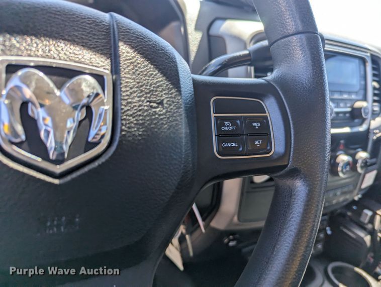 image for item MN9805 2014 Dodge Ram 5500  bucket truck