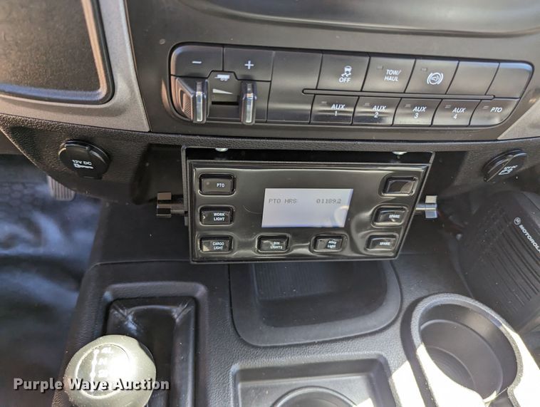 image for item MN9805 2014 Dodge Ram 5500  bucket truck