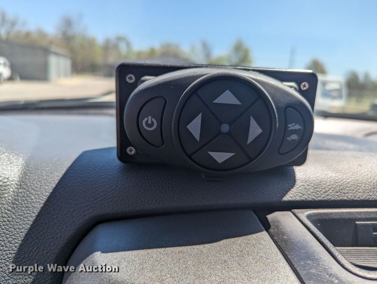 image for item MN9805 2014 Dodge Ram 5500  bucket truck