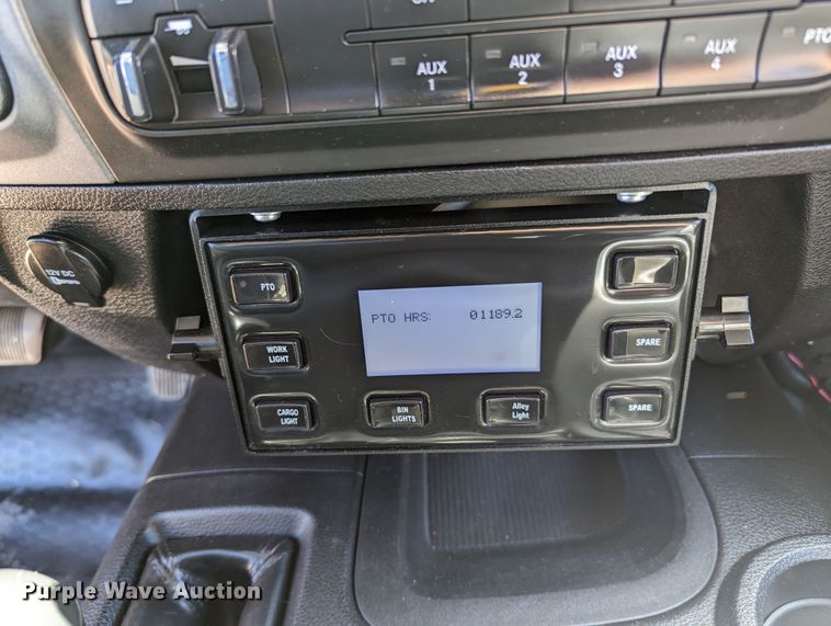 image for item MN9805 2014 Dodge Ram 5500  bucket truck