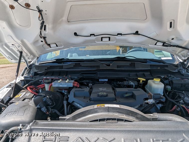 image for item MN9805 2014 Dodge Ram 5500  bucket truck