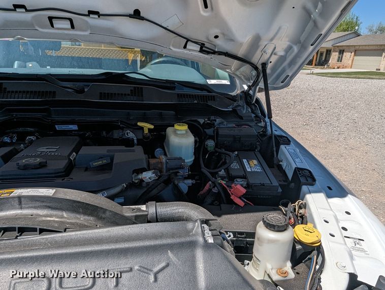 image for item MN9805 2014 Dodge Ram 5500  bucket truck