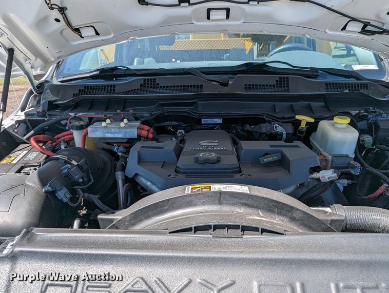 image for item MN9805 2014 Dodge Ram 5500  bucket truck