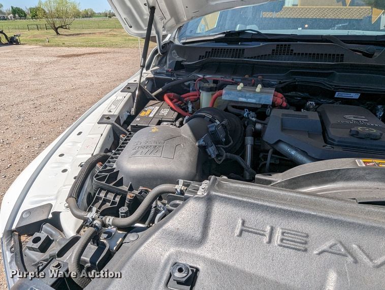 image for item MN9805 2014 Dodge Ram 5500  bucket truck