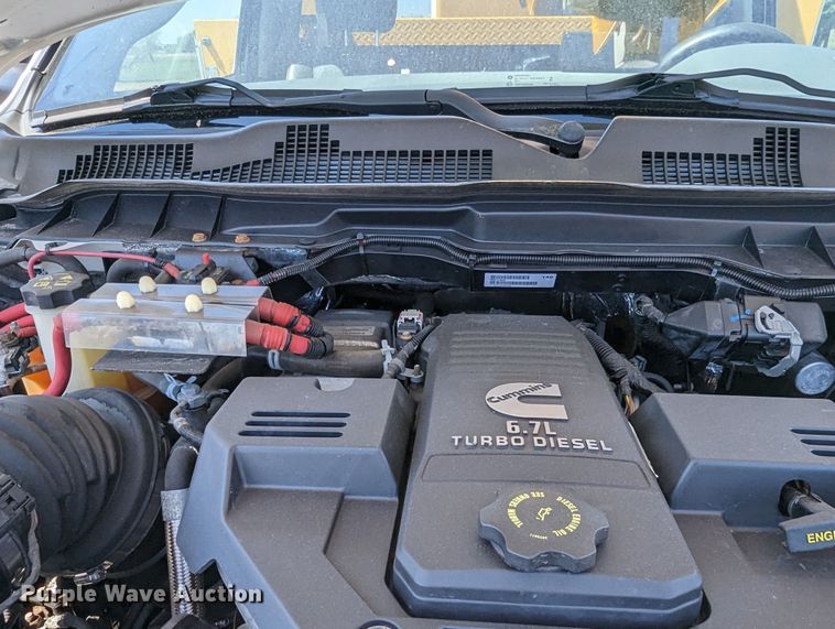 image for item MN9805 2014 Dodge Ram 5500  bucket truck