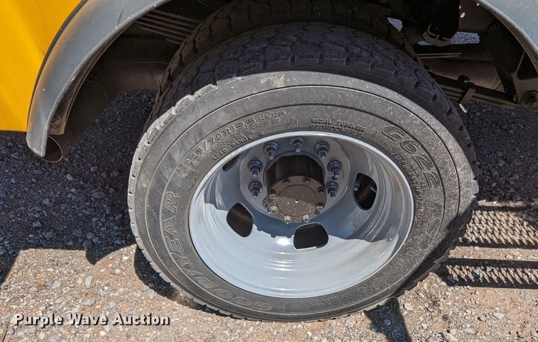 image for item MN9805 2014 Dodge Ram 5500  bucket truck