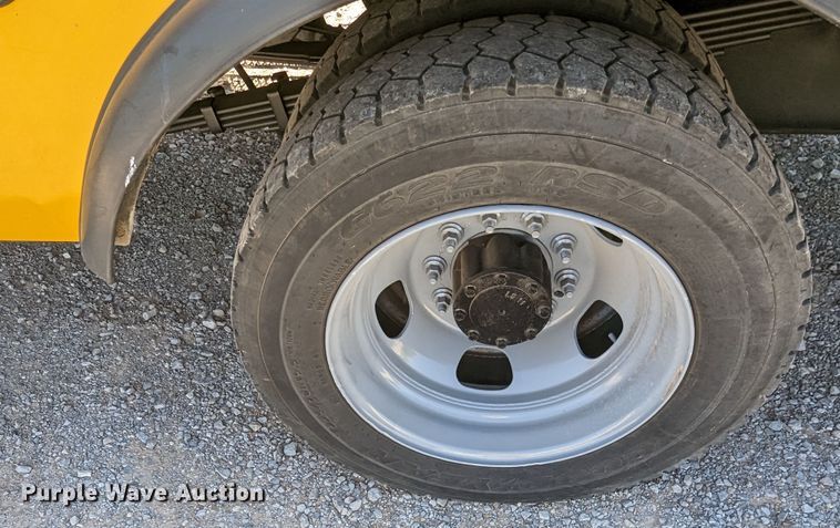 image for item MN9805 2014 Dodge Ram 5500  bucket truck