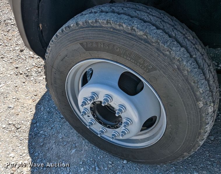 image for item MN9805 2014 Dodge Ram 5500  bucket truck