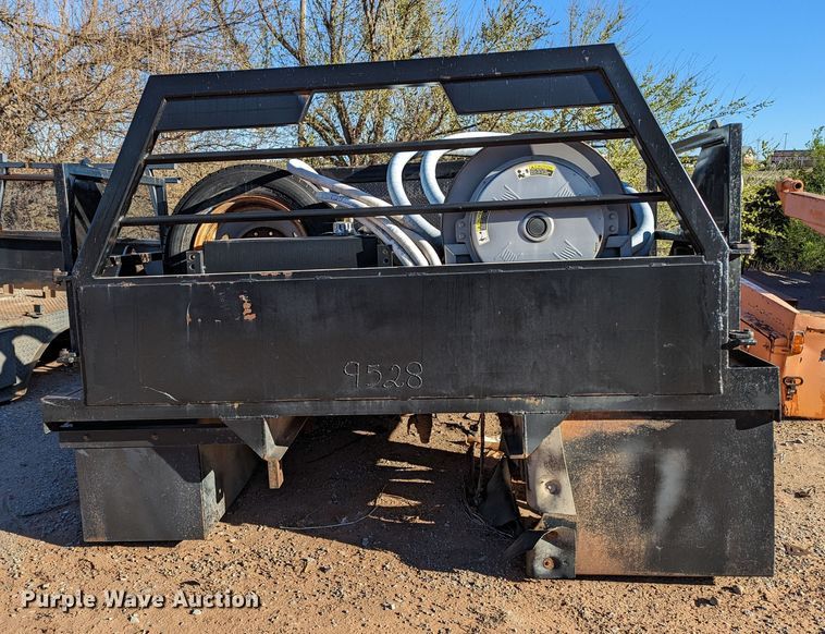 image for item MN9842 Flatbed